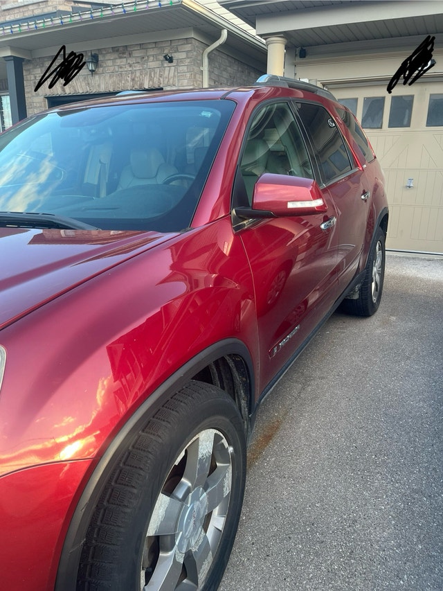 $1800 OBO - 2008 GMC ACADIA