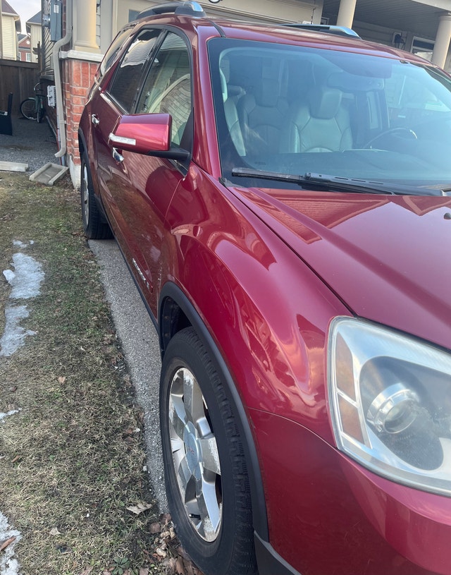$1800 OBO - 2008 GMC ACADIA - photo 2