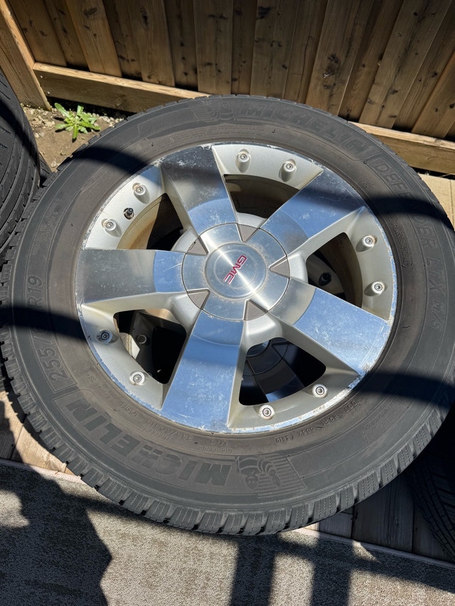 255/60/R19 Michelin All Season Tires w/ GMC Rims - photo 3