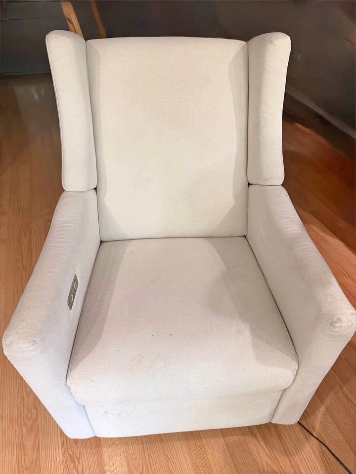 Babyletto Kiwi Cream Electronic Recliner Chair