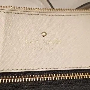 Like new $195 Kate Spade Saffiano Crossboy Bag black ivory MINT - photo 4