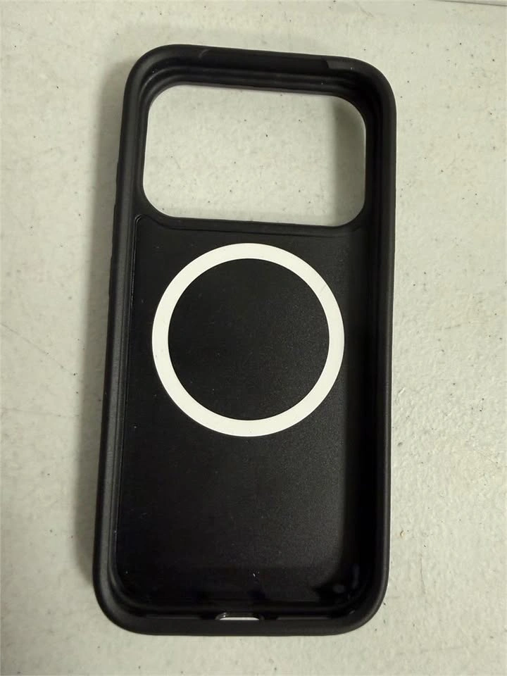 OtterBox iPhone 17 Pro Symmetry Case - photo 2