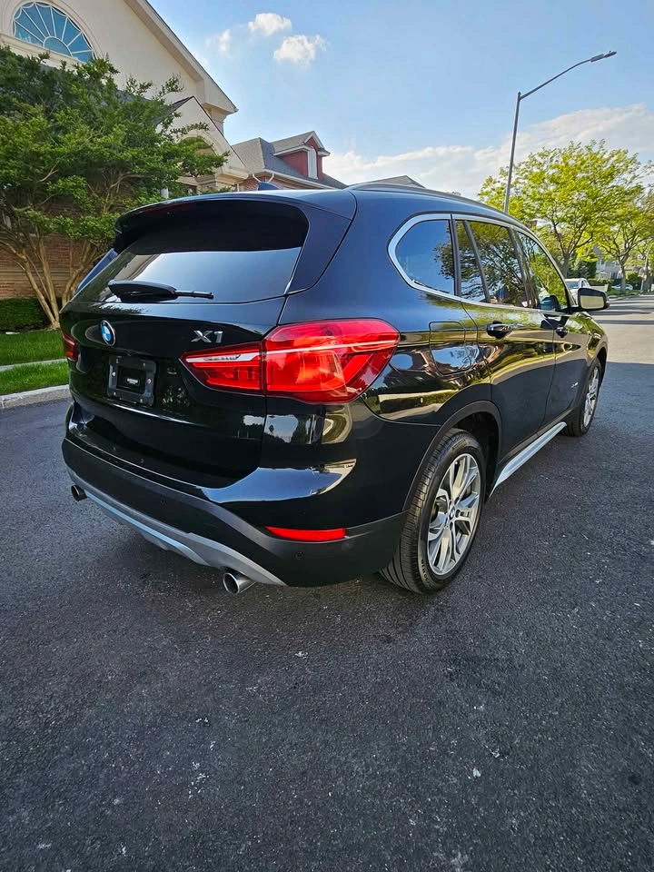 2017 BMW X1 xDrive28i Sport Utility 4D - photo 5