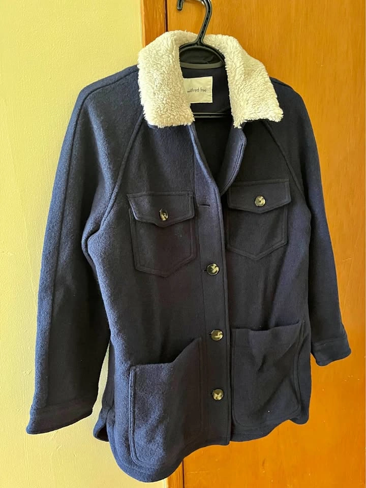 Aritzia Wilfred Free Navy Sherpa Collar Jacket