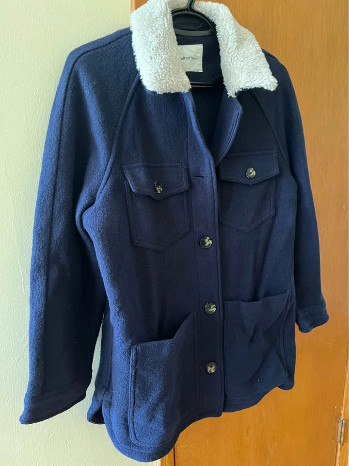 Aritzia Wilfred Free Navy Sherpa Collar Jacket - photo 2