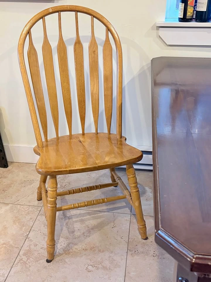 Dining chairs - 2ea