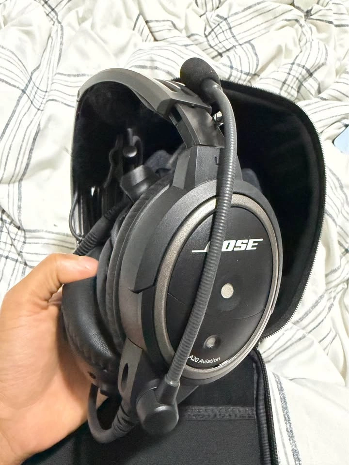 Bose A20 Aviation Headset – Dual Plug + Bluetooth + Noise Cancel - photo 2