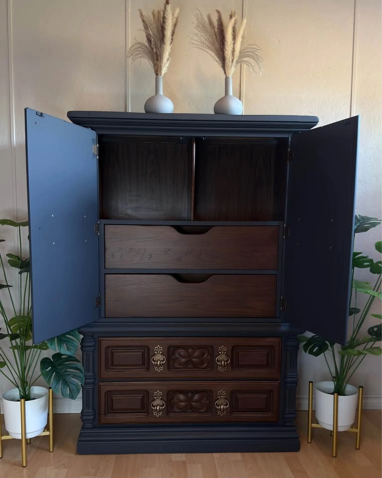 Refinished Moody Armoire Cabinet Dresser - photo 5