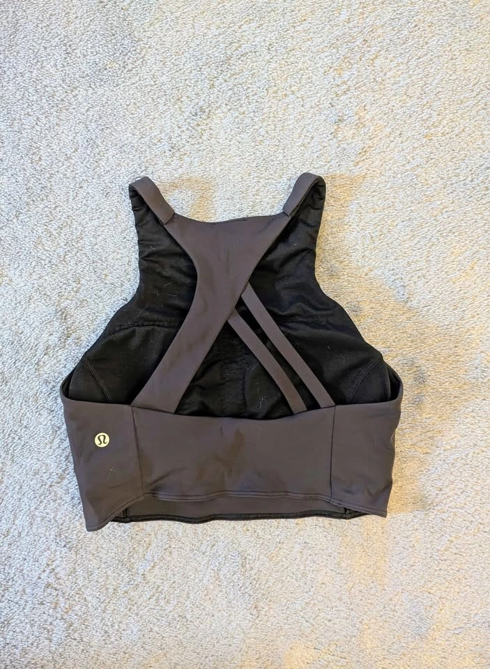 Lululemon Sports Bra, Size 6 - photo 3