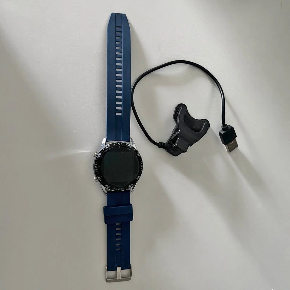 Smartwatch blue band with charger