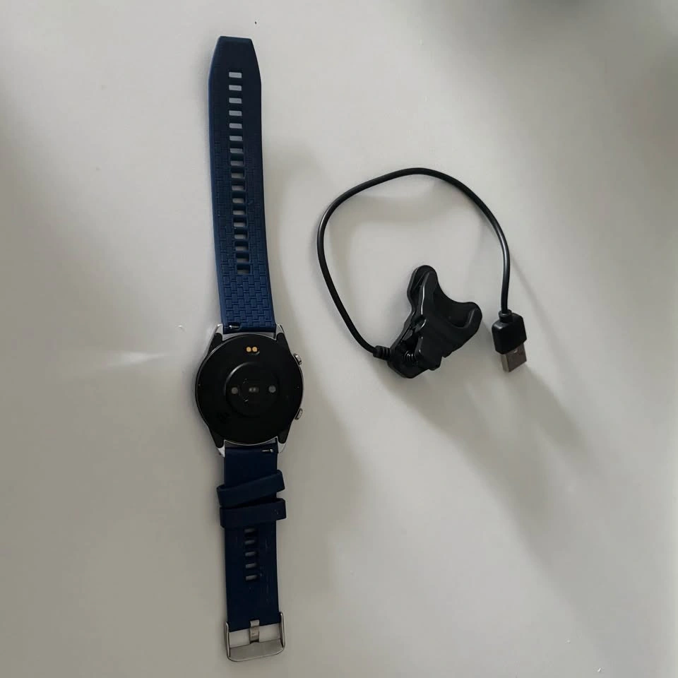 Smartwatch blue band with charger - photo 2