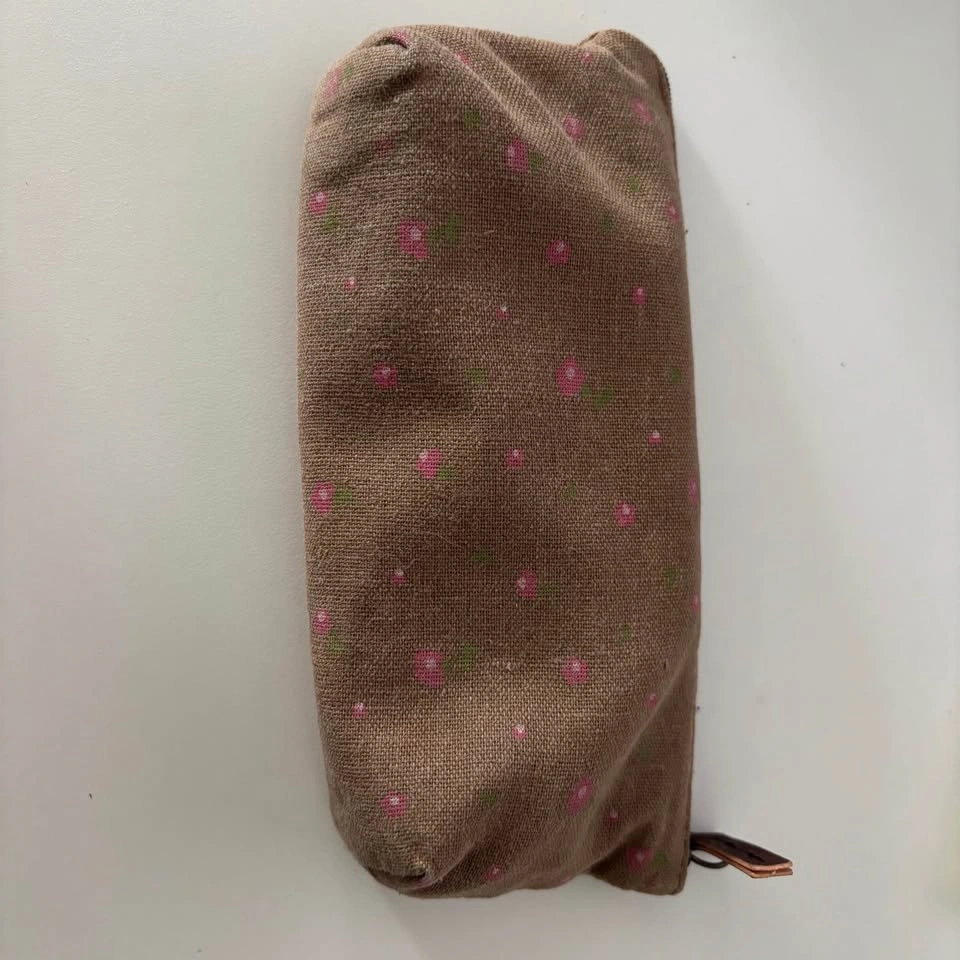 Brown floral fabric pencil case - photo 2