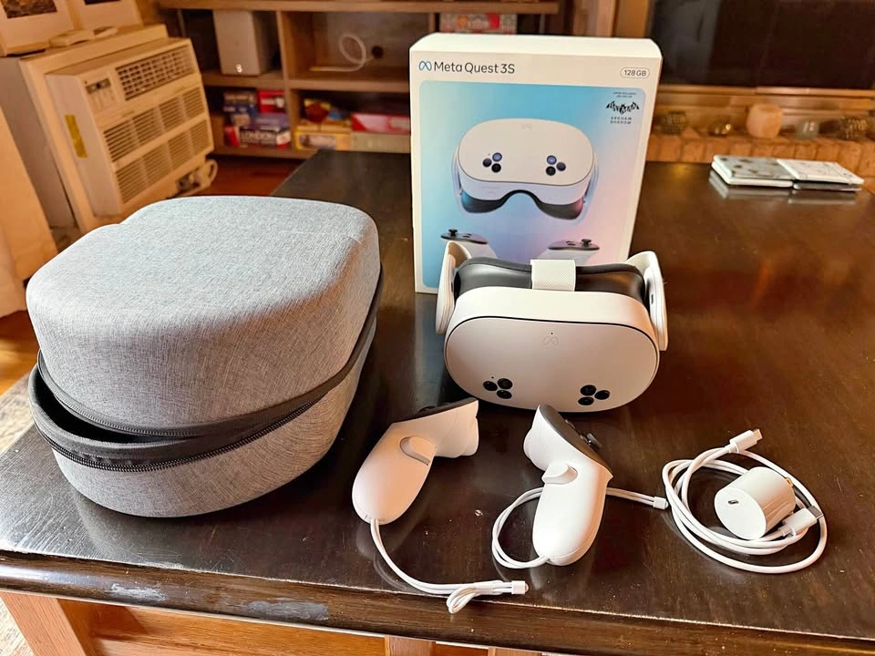 Meta Quest 3S VR system