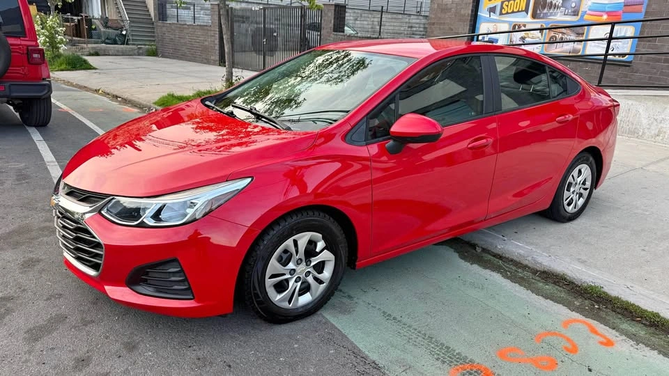 2019 Chevrolet Cruze · L Sedan 4D