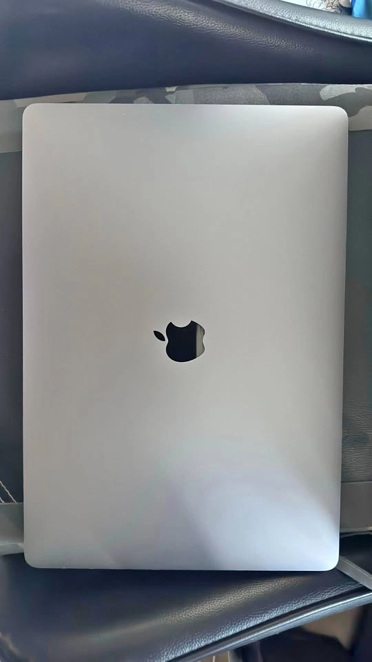 Mac Book Pro 15" 2.9 GHz i7, 16GB RAM