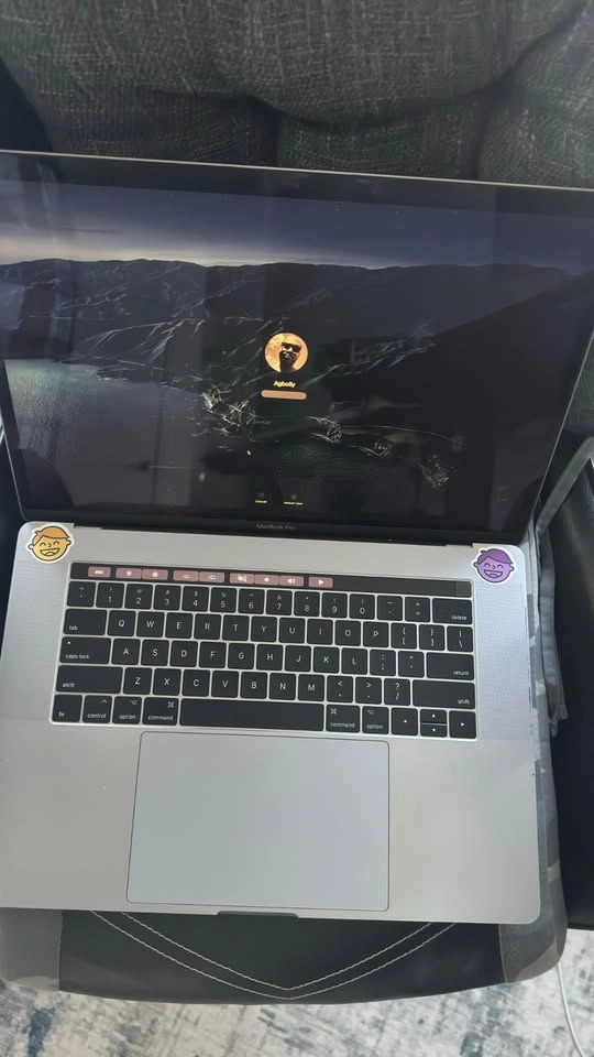 Mac Book Pro 15" 2.9 GHz i7, 16GB RAM - photo 2