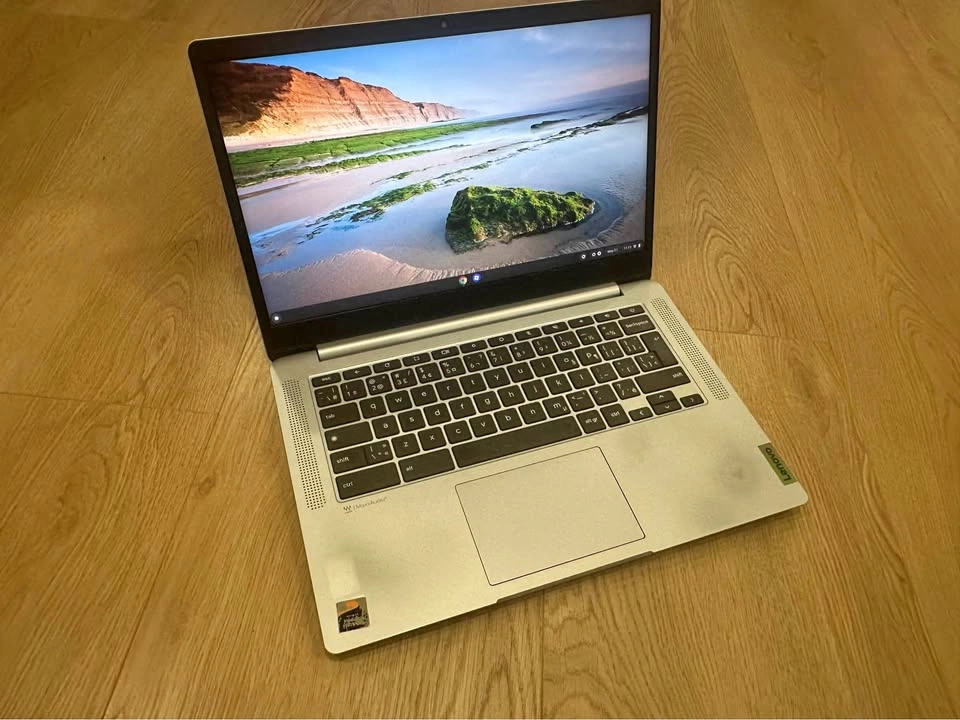 Lenovo Slim 3 Chromebook 14-in. Touchscreen MediaTek Kompanio 52