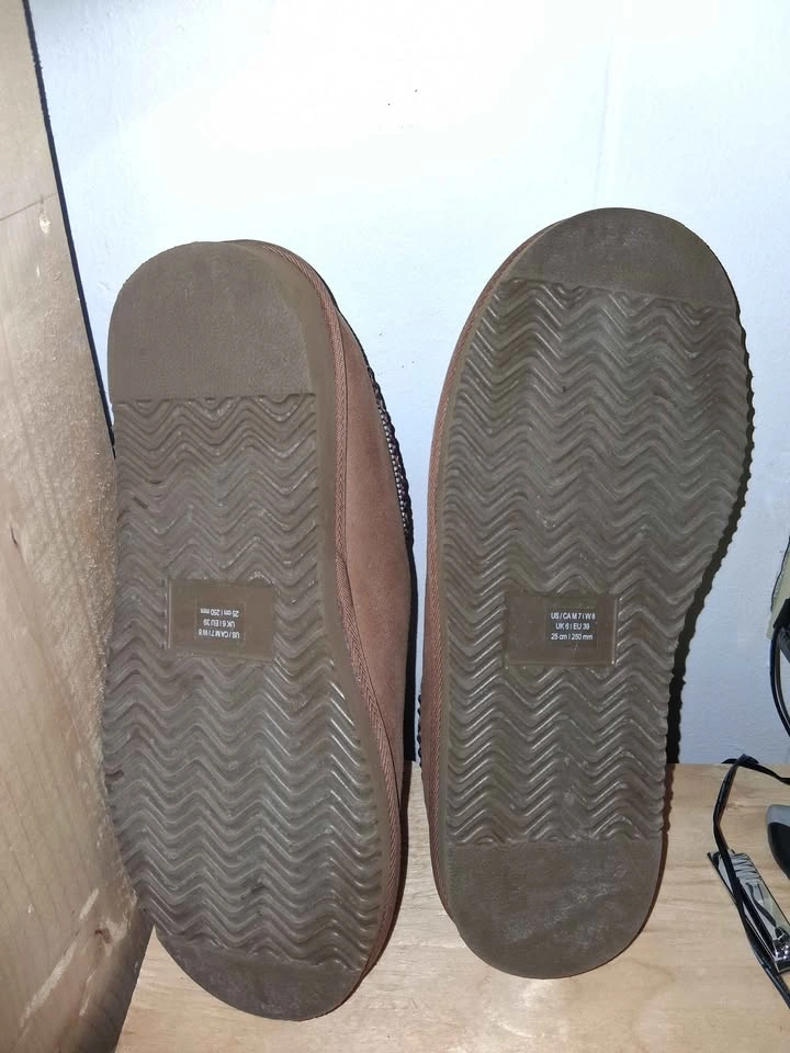 Brown Fur Lined Slippers - photo 3
