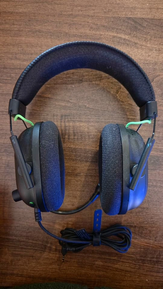 Razer Blackshark V2 Wired Headphones - photo 2