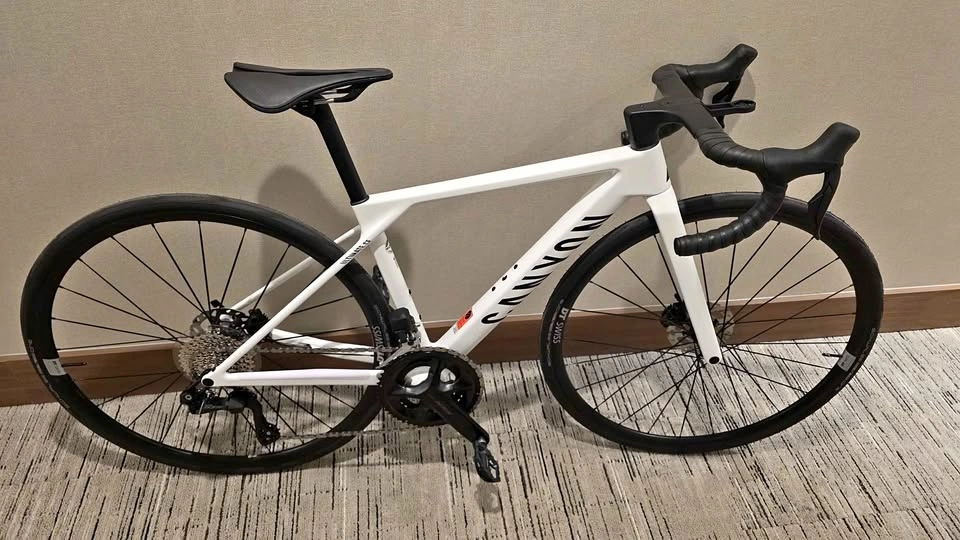 2026 Canyon Ultimate CF 7 Di2 Carbon Road Bike - Size 2XS