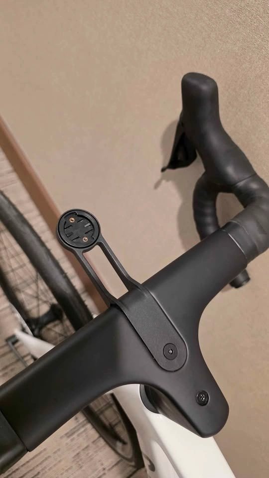2026 Canyon Ultimate CF 7 Di2 Carbon Road Bike - Size 2XS - photo 5