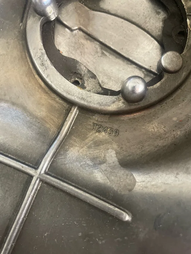 Vintage Triumph Cover T2439 image indicator(4)