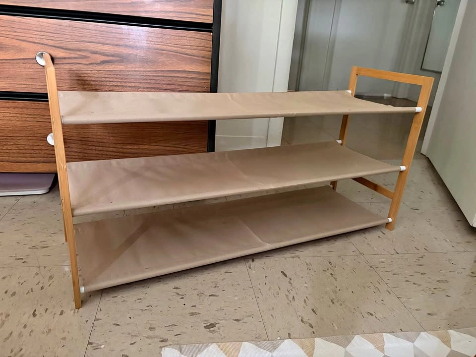 Shoe rack easy to assemble