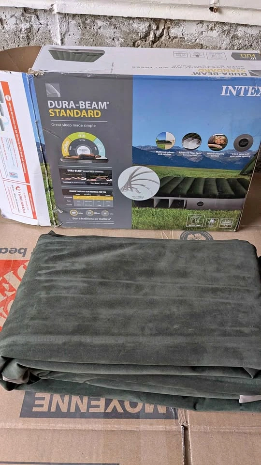 Intex Dura-Beam Air Mattress Full w/ Battery Pump (2 Pcs)