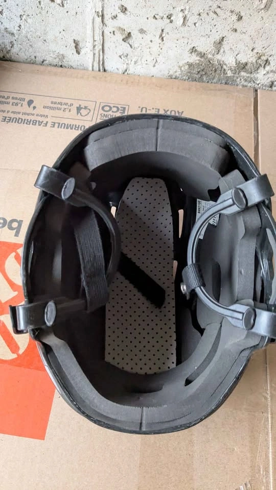 Bauer Ice Skating/ Hockey Helmet Size Small - photo 3