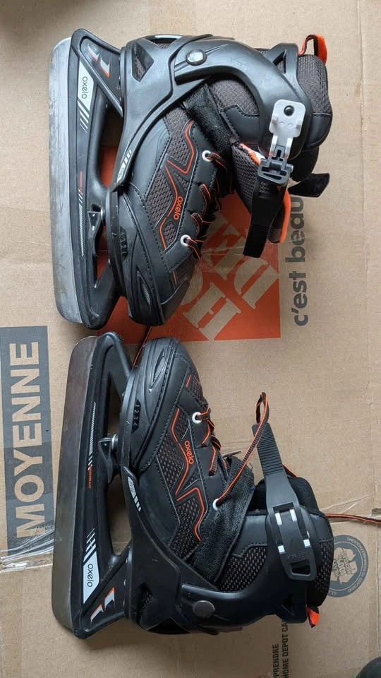 Oxelo Adjustable Ice Skates (US 3.5-6) - photo 2