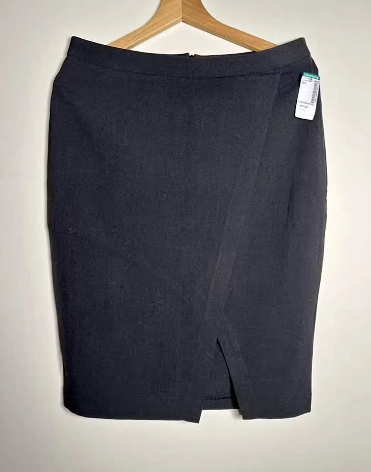 New with tag- Simons Have Skirt Sz Large