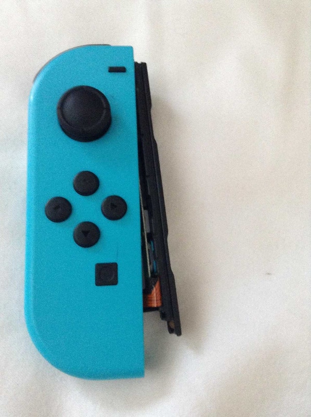 ISO Buying broken and worn Joy cons