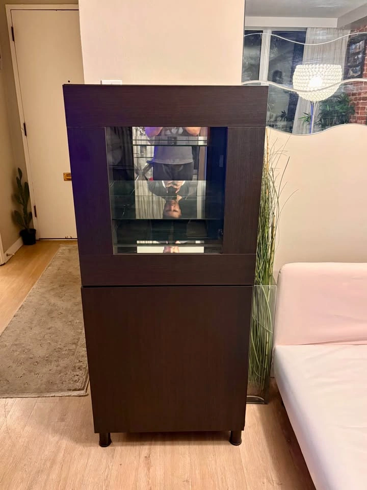 IKEA Besta Cabinet - Like New Condition - photo 4