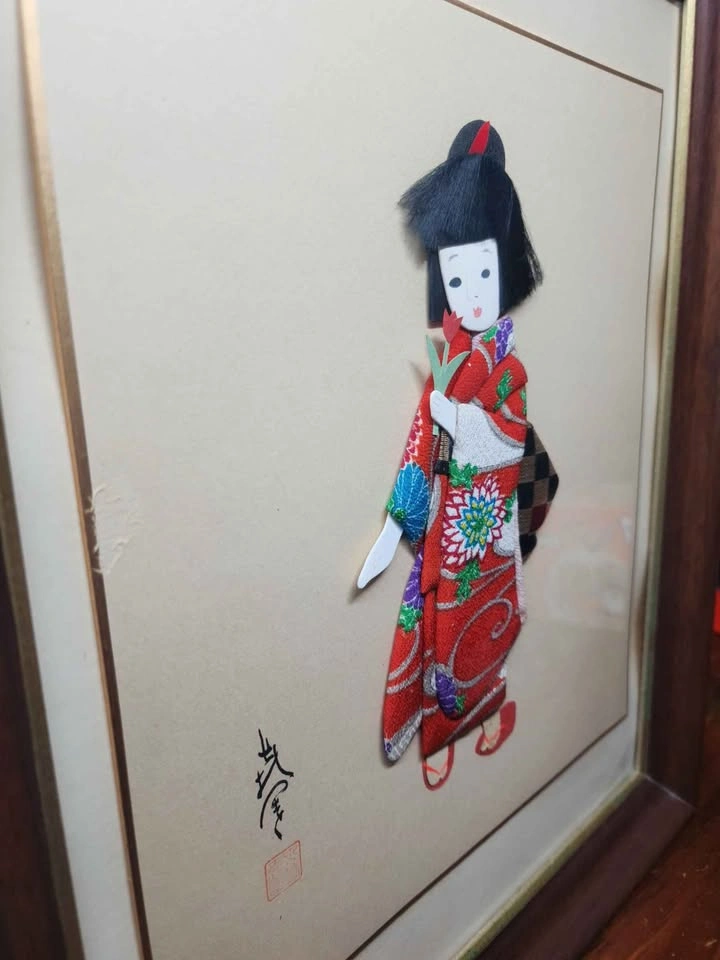 Vintage Japanese Oshie Textile Art – Framed Handmade Kimono Girl - photo 3