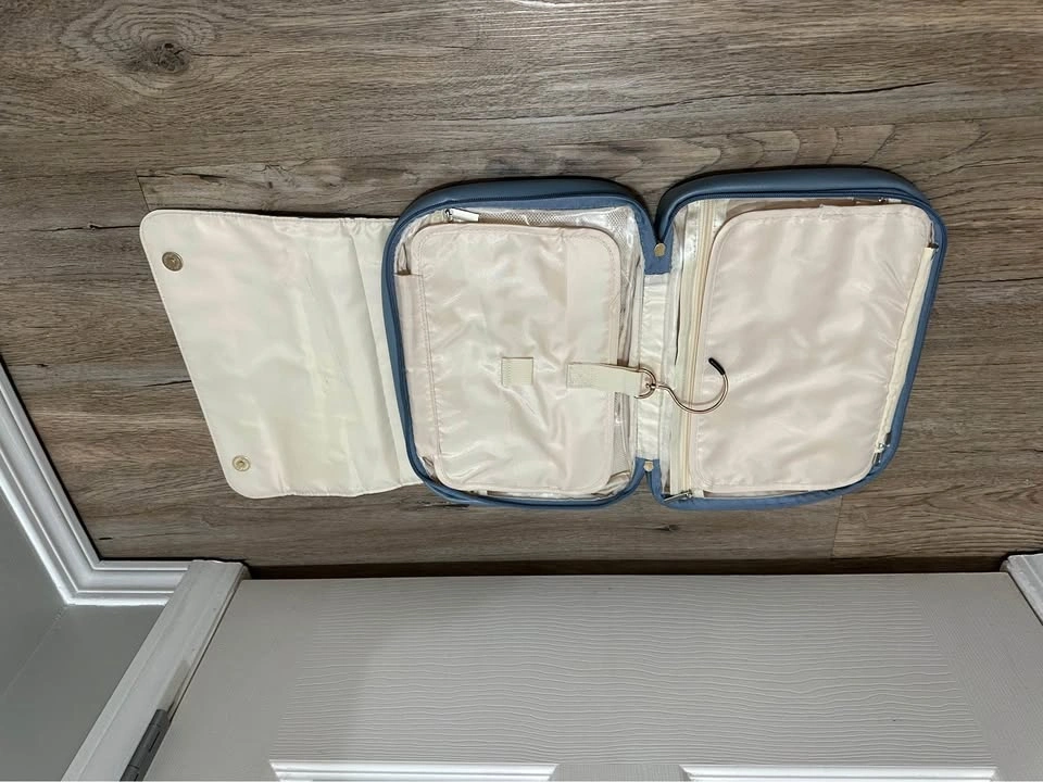 NEW Wandering Nature Light Blue Travel Toiletry Bag - photo 3