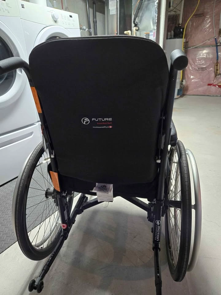 Wheelchair - photo 3