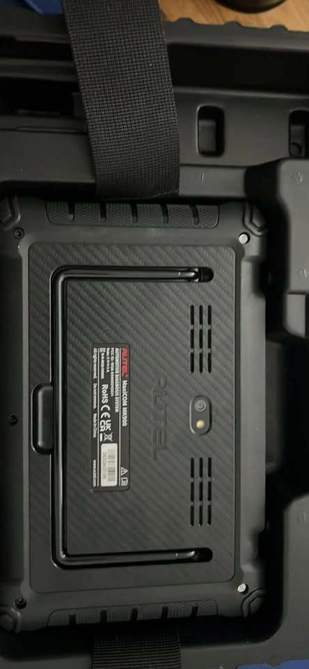 Autel MaxiCOM MK900 Diagnostic Scanner - Like-New - photo 3