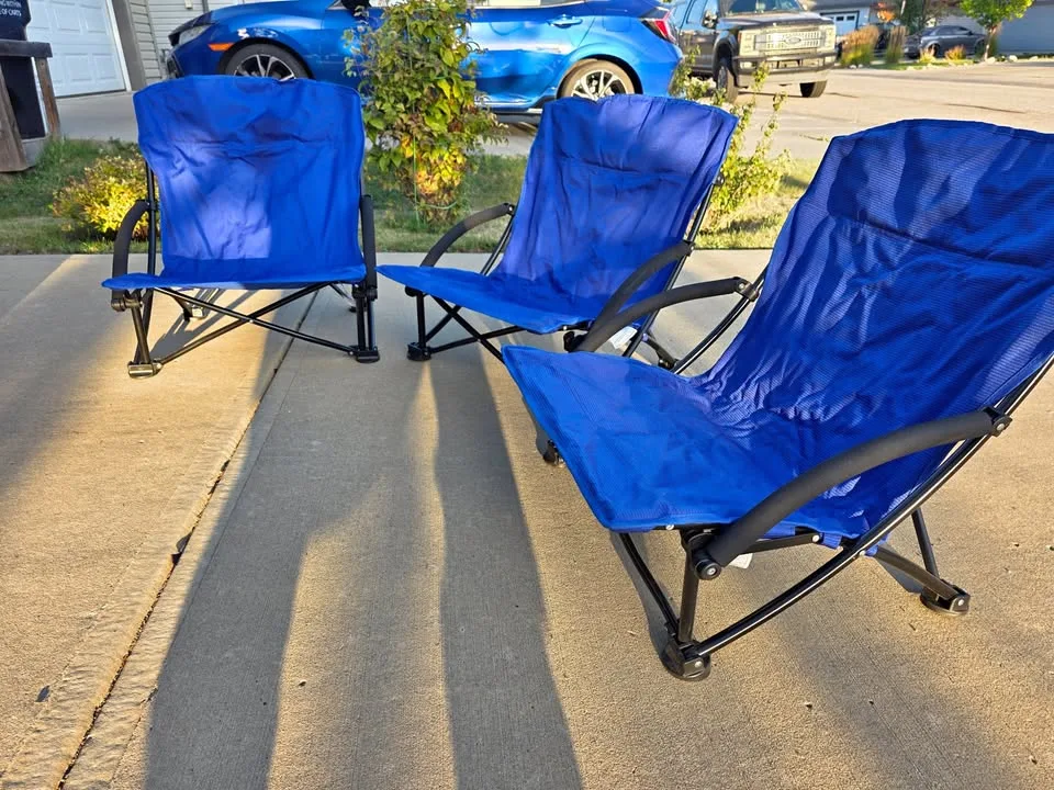 Beach Folding Chairs with Padded Armrest thumbnail