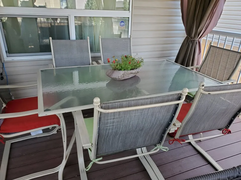 Patio Table w/ 6 Chairs image indicator(3)