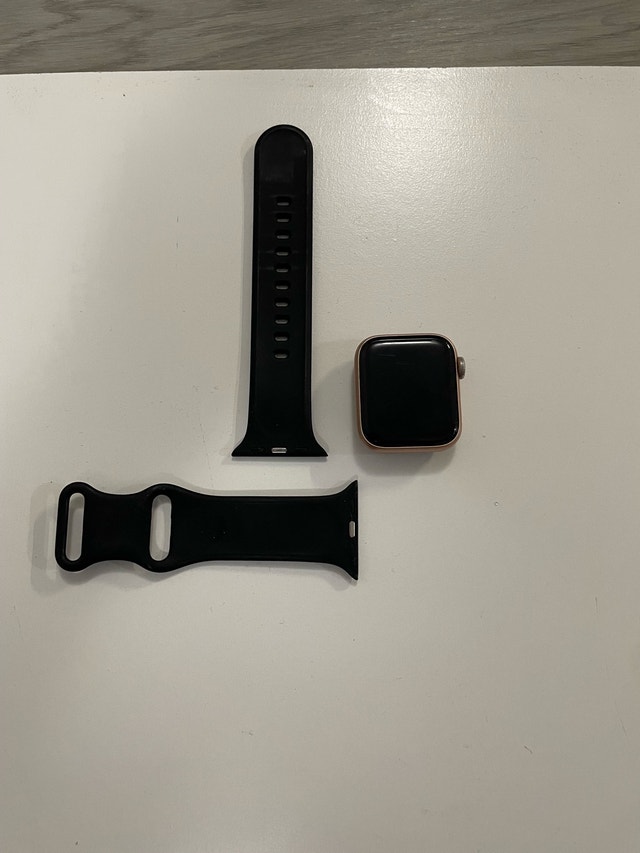 Apple Watch SE (1st Gen) - Rose Gold GPS