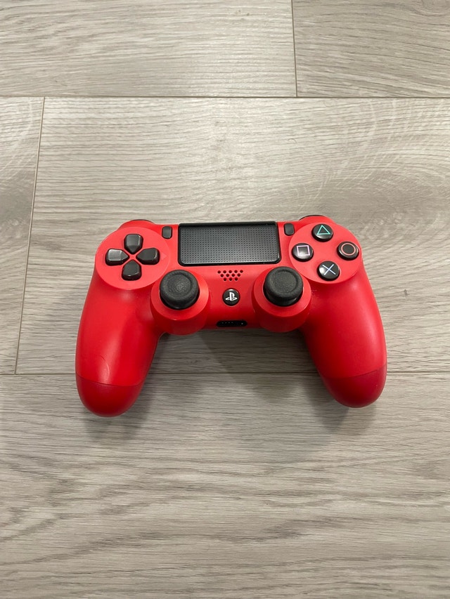 Playstation 4 Pro - photo 3