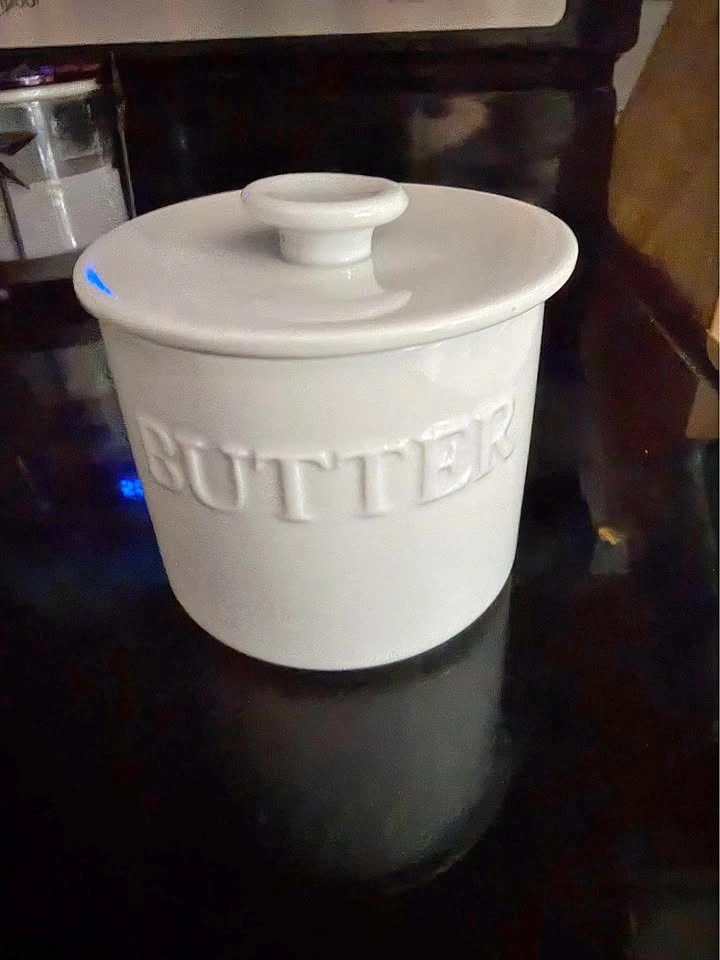 Butter dish