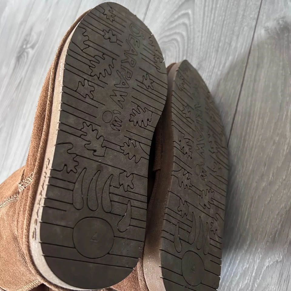 BEARPAW brown boots size 4 - photo 3