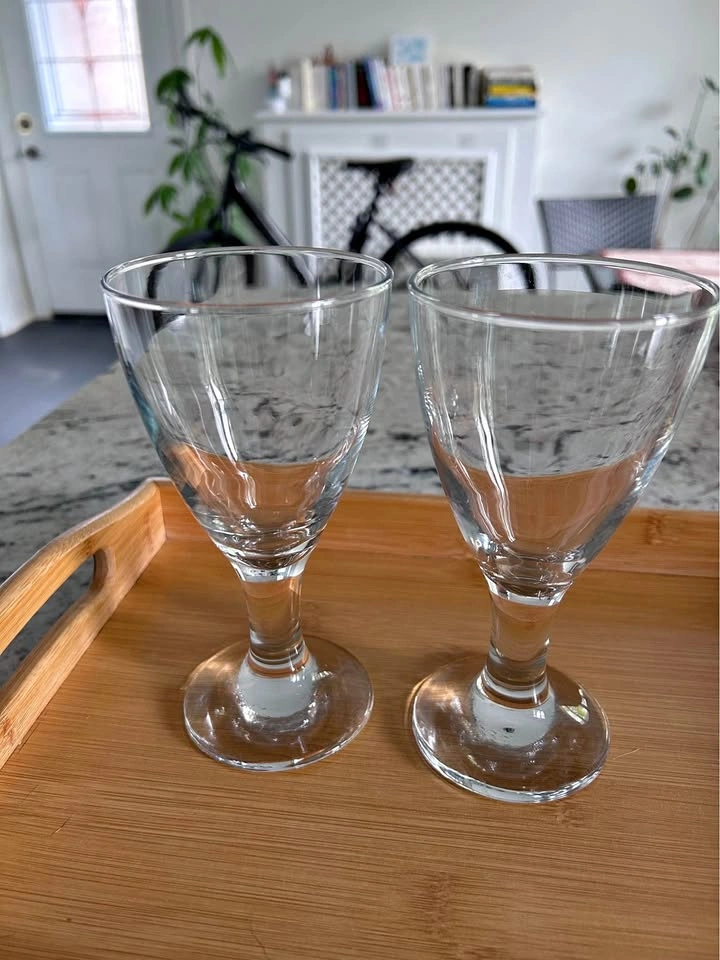 2 Clear Glass Stemmed Dessert Cocktail Cups