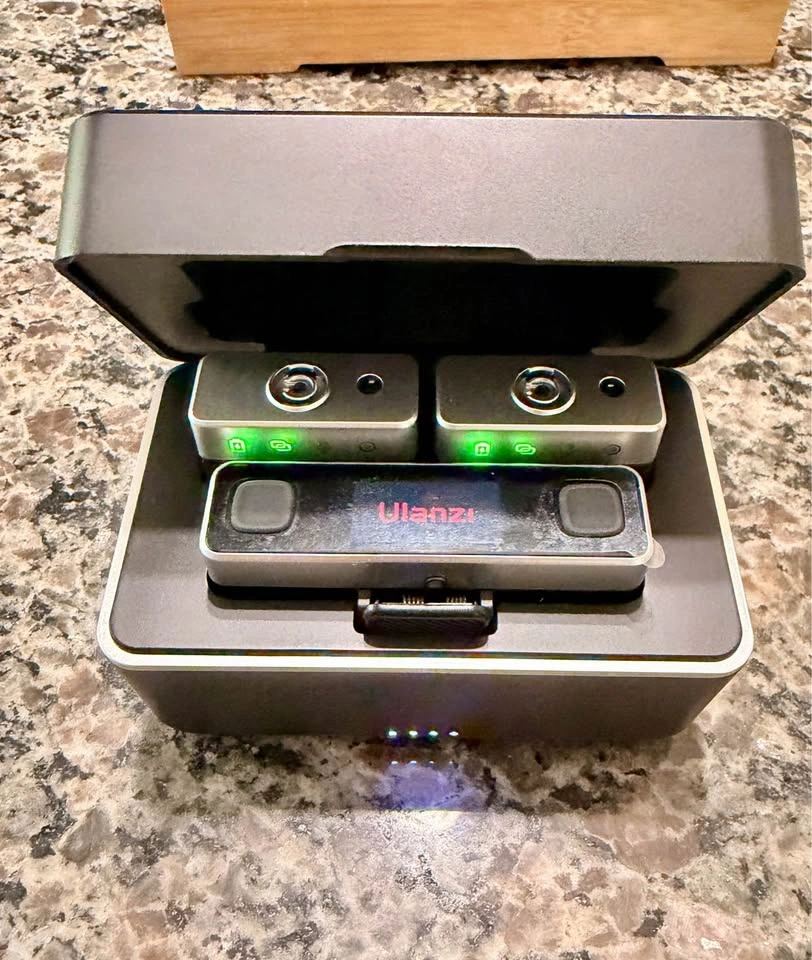 Ulanzi Wireless Microphone Set – Perfect for iPhone, Android & C - photo 2