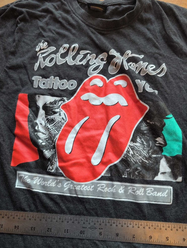 Rolling Stones T-Shirt Woman's Small - photo 3