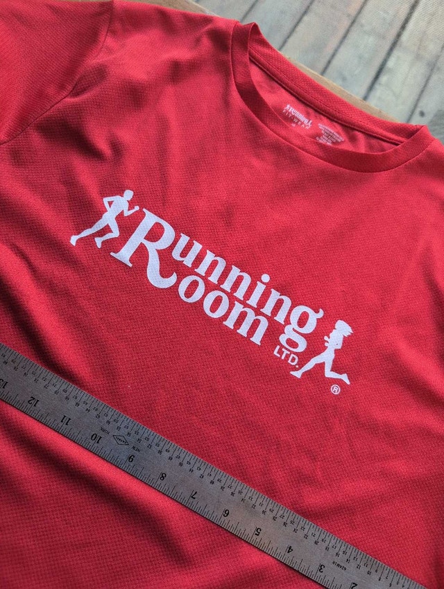 Running Room T-Shirt Red Large - photo 3