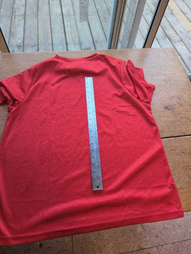 Running Room T-Shirt Red Large - photo 4