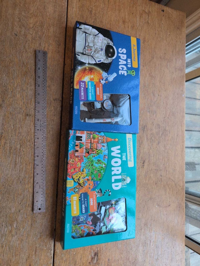 Auzou Magnetic Board lot of 2 Space and Atlas