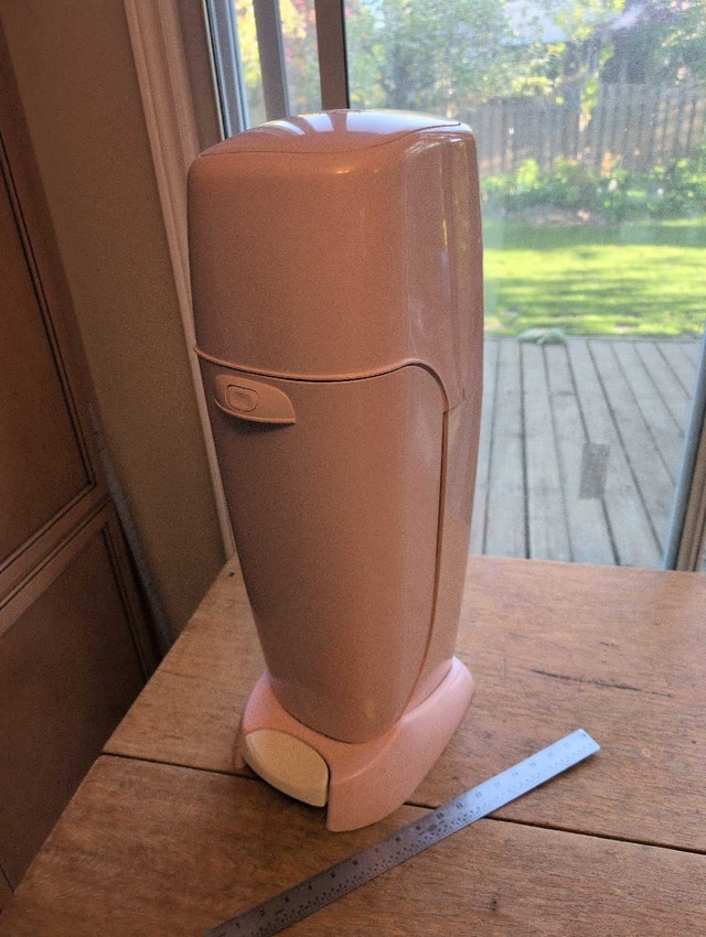 Diaper Genie pink clean